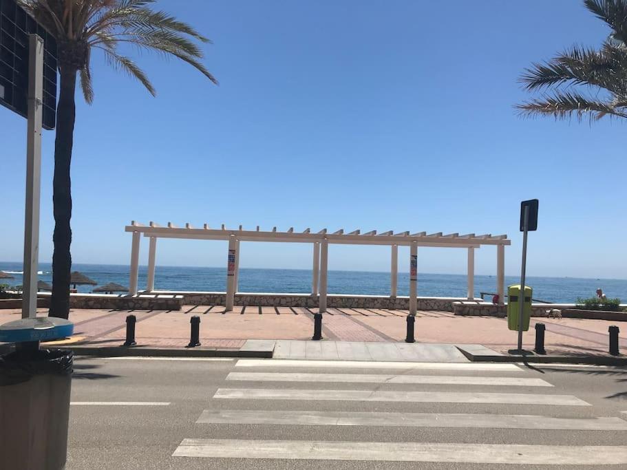 Apartamento Primera Linea De Playa Fuengirola Exteriör bild